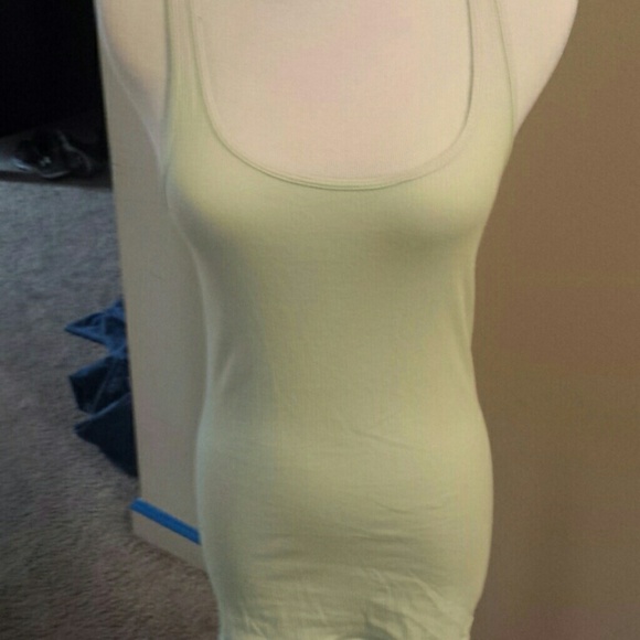 Tank top bundle - Picture 4 of 7